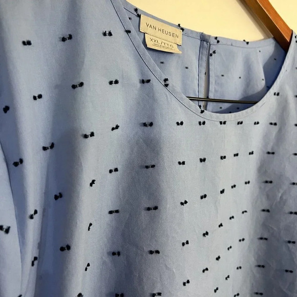 Van Heusen Light Blue Blouse Plus Size XXL Swiss Dot Keyhole on Backside of Neck - Picture 7 of 9